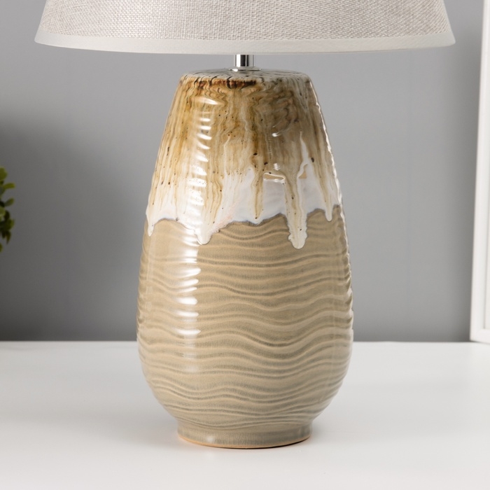 Настольная лампа с абажуром RISALUX &laquo;Кейт&raquo;, Е27, 40 Вт, 30&times;30&times;48 см