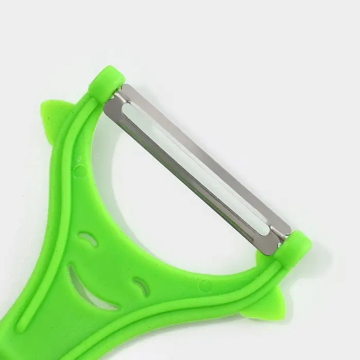 Овощечистка Доляна &laquo;Смайлик&raquo;, 15 см, зелёная