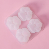 Молд Доляна &laquo;Лапки&raquo;, силикон, 9,5&times;9&times;2,5 см, ячейка 4&times;4 см, цвет белый