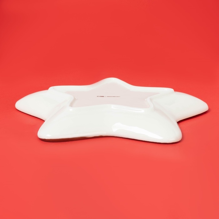 Тарелка новогодняя Доляна &laquo;Имбирные человечки&raquo;, 26,5&times;25,5 см