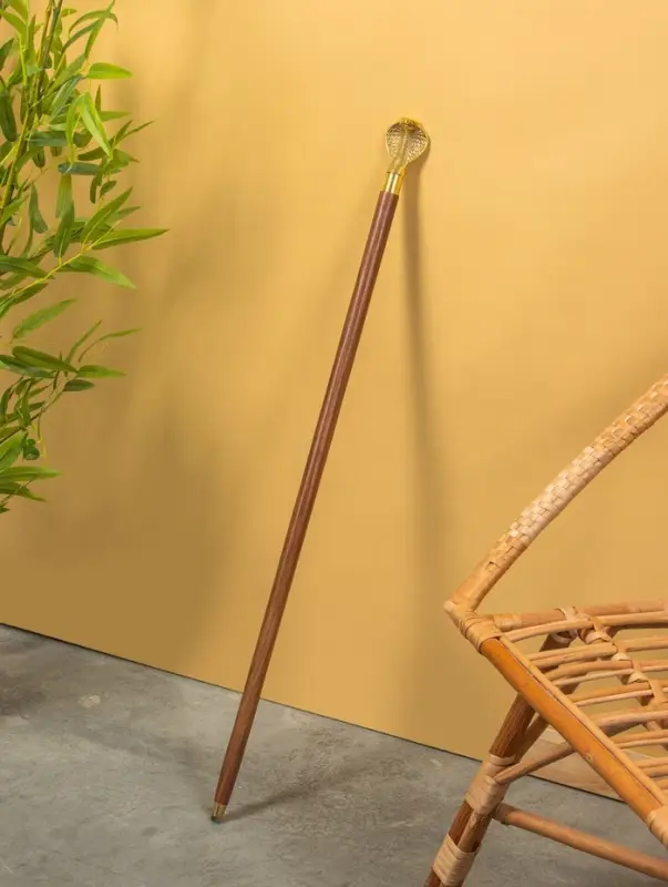 Трость сувенирная &laquo;Королевская кобра&raquo;, 6&times;96.5 см