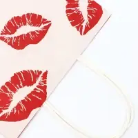 Пакет подарочный крафт "Поцелуи" 18 х 8 х 25 См