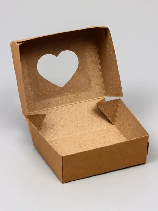 Коробка складная &laquo;Сердца&raquo;, крафт, с окном, 10&times;8&times;3.5 см