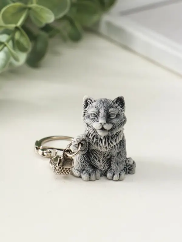 Брелок "Котенок с поднятой лапкой маленький" 3,5 см