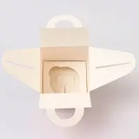 Коробка для 1 капкейка &laquo;Мир полон чудес&raquo;, 9.2&times;9.2&times;11 см, упаковка