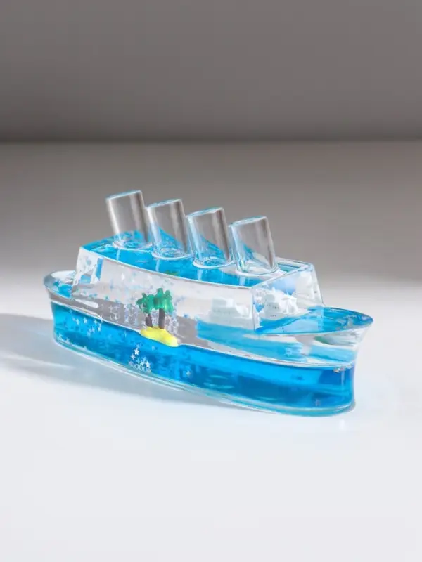 Корабль в жидкости, антистресс, подставка "Лайнер" 15 см