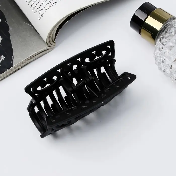 Краб для волос &laquo;Чёрный бархат&raquo;, завитки, 8.5 см