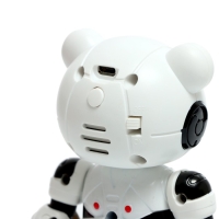 Робот &laquo;Пэнди&raquo;, запись голоса, реагирует на прикосновение, световые и звуковые эффекты, металлический