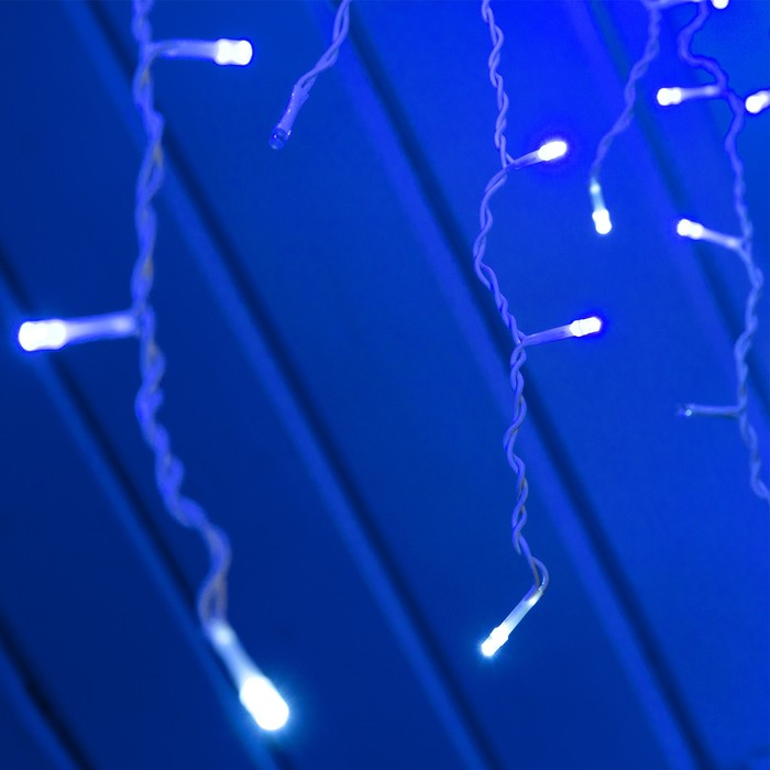 Гирлянда &laquo;Бахрома&raquo; 3 &times; 0.6 м, IP44, УМС, белая нить, 160 LED, свечение синее, мерцание белым, 220 В