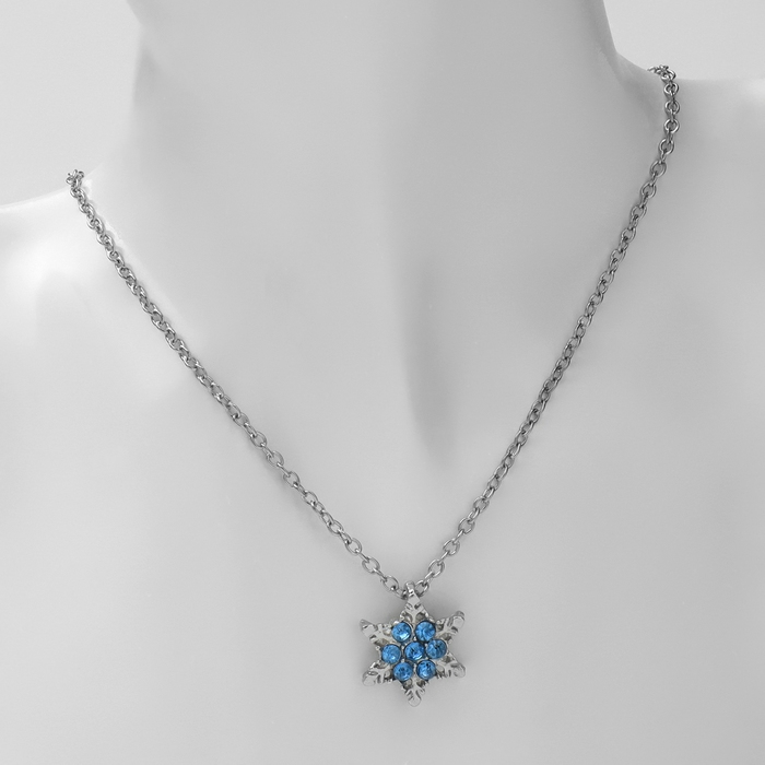 Новый год! Кулон &laquo;Новогодний&raquo; снежинка, цвет бело-голубой в серебре