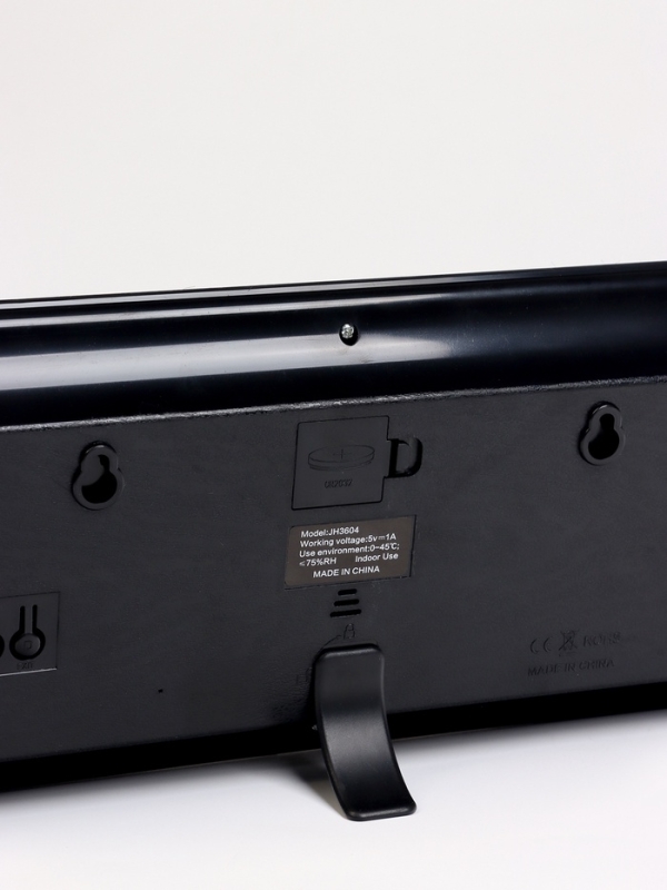 Часы электронные настенные, календарь термометр, 36.2 х 15.5 см, красные цифры 10 х 4.5 см   1076627