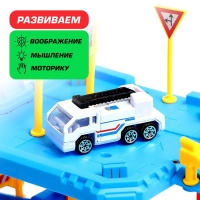 Парковка &laquo;Полицейский участок&raquo;, с металлической машинкой и вертолётом