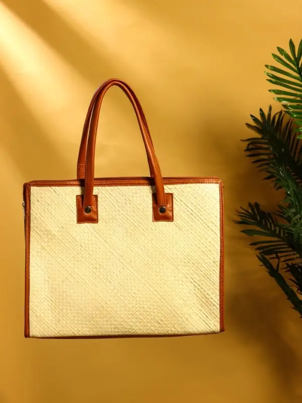 Сумка плетёная на молнии из пандана 41х16х50 см, бежево-коричневый