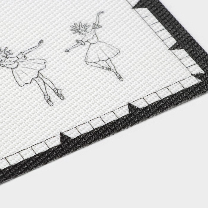 Салфетки новогодние на стол Доляна &laquo;Волшебная сказка&raquo;, 4 шт, сервировочная, 45&times;30 см