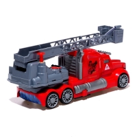 Робот &laquo;Пожарный&raquo;, трансформируется, стреляет водой, световые и звуковые эффекты