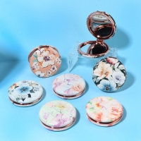 Зеркало складное &laquo;Цветочки&raquo;, d = 7,5 см, с увеличением, искусственная кожа, рисунок МИКС