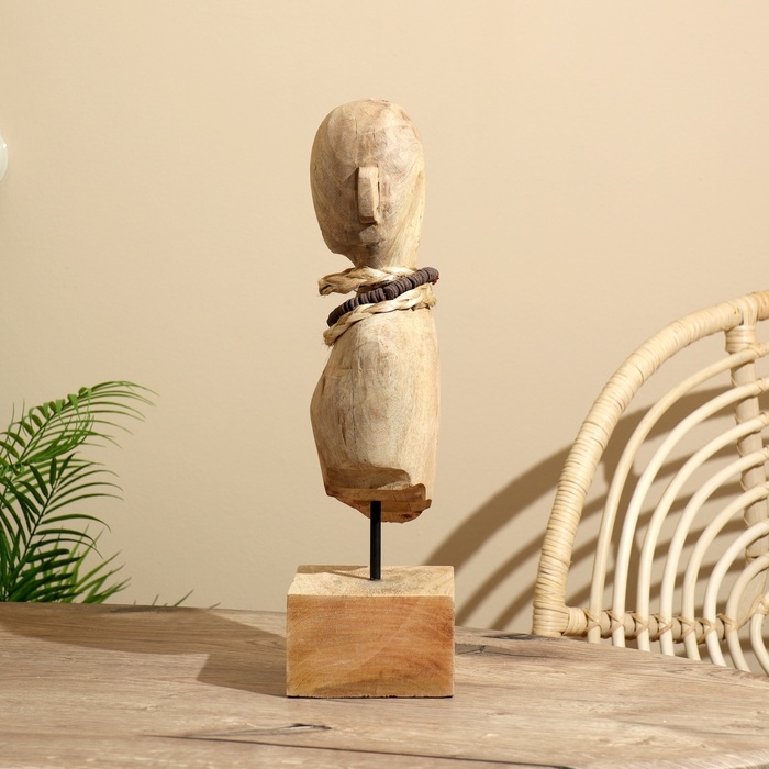 Сувенир на подставке "Бюст" манговое дерево 17х12,5х44 см