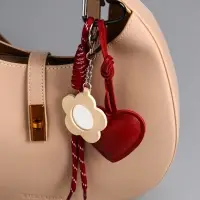 Брелок на карабине кожзам, текстиль "Сердце с цветком" бордо, с узлом, с зеркалом 26х7х2