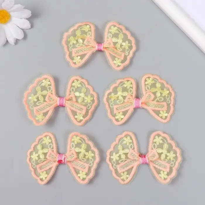 Декор для творчества текстиль вышивка "Бантик в цветочках оранжево-жёлтый" 7х5,5 см