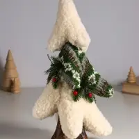Декор "Вязаная ель с ягодками" 15х15х33 см