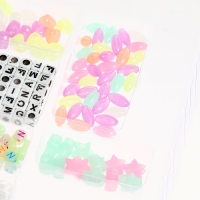 Набор для творчества &laquo;Создай своё украшение&raquo;, светящиеся бусины, 10 браслетов, 8 видов бусин