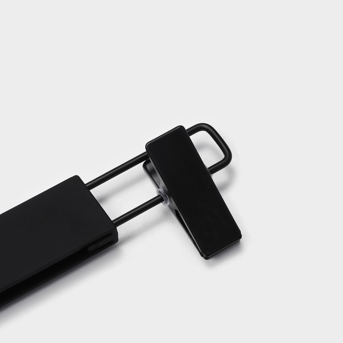 Вешалки для брюк и юбок LaDо́m Soft-touch, 32,5&times;13 см, 2 шт, с зажимами, цвет чёрный