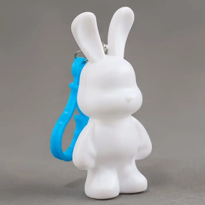 Алмазная мозаика на брелоке "Зайка"