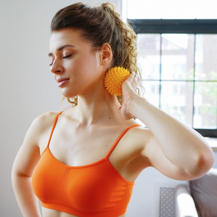 Массажёр &laquo;Ёжик&raquo;, d=7,5 см, 55 г, цвет жёлтый