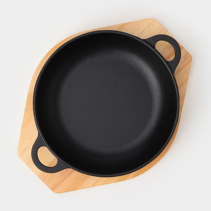 Сковорода чугунная &laquo;Жаровня&raquo;, d=19 см, на деревянной подставке