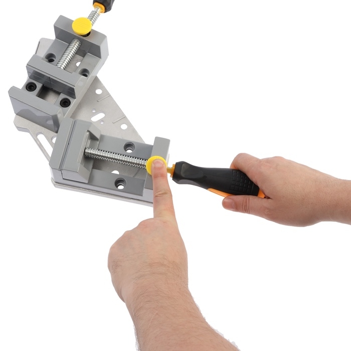 Струбцина угловая усиленная ТУНДРА, металлическая, два зажима 90 и 180&deg;, 2К рукоятка, 70 мм   107021