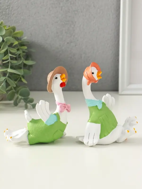 Сувенир полистоун "Гусь и гусыня в зелёных нарядах" набор 2 шт 6х11х11,7 см