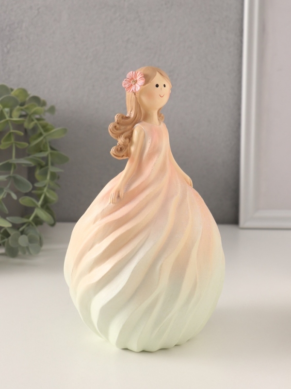 Сувенир полистоун "Девочка-зефирка с цветком в волосах" розово-жёлтый 11,5х10,5х18,5 см