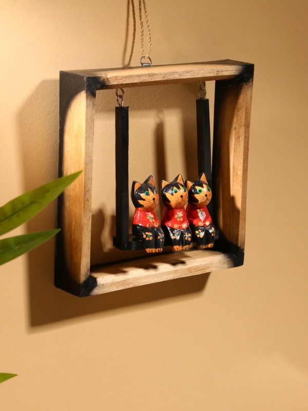 Сувенир интерьерный "Кошки на качелях" дерево 19х19 см