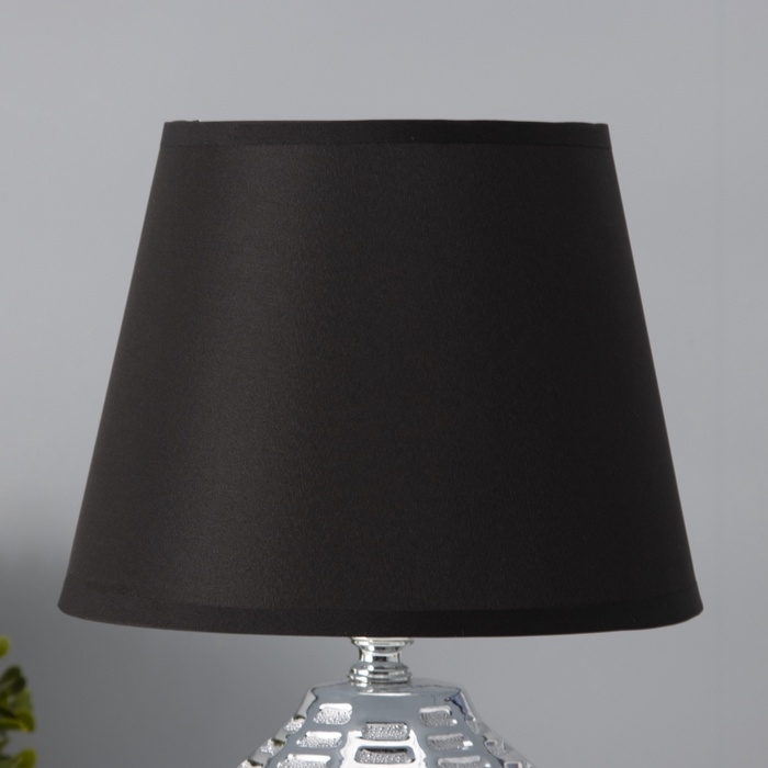 Настольная лампа с абажуром RISALUX &laquo;Мирена&raquo;, Е14, 40 Вт, чёрно-хромовый, 20&times;20&times;33 см