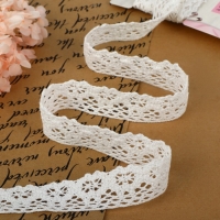 Кружево вязаное, 27 &plusmn; 3 мм &times; 2,7 &plusmn; 0,5 м, цвет белый