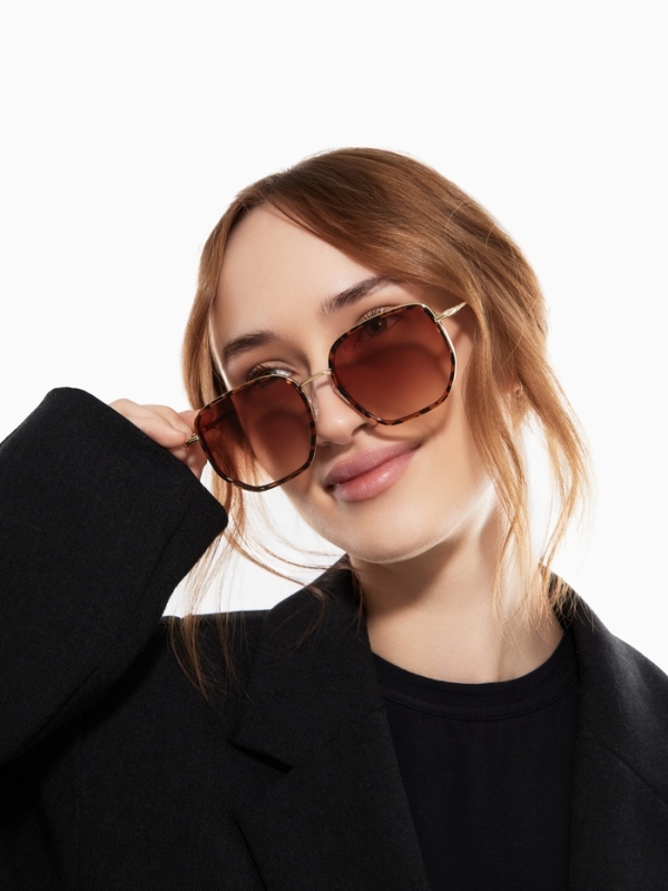 Очки солнцезащитные uv 400, дужка 14 см, ширина 13 см, линза 5.1&times;5.7 см