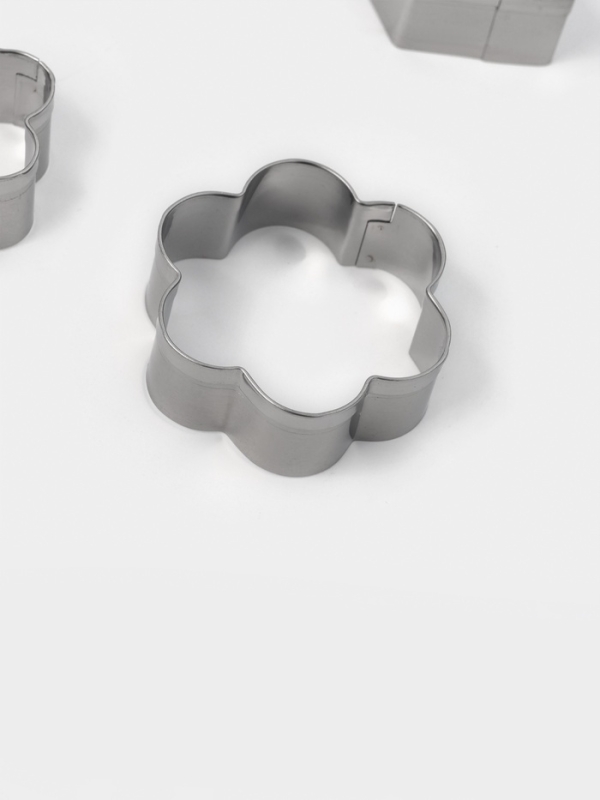 Формы для печенья Доляна &laquo;Ассорти&raquo;, набор 30 шт., в кейсе, нержавеющая сталь, серебристый