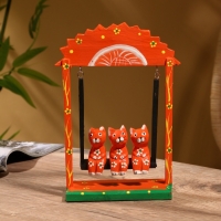 Сувенир интерьерный "Кошки на качелях" дерево 19х24 см