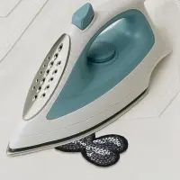 Термоаппликация &laquo;Бантик&raquo;, с пайетками, 5.2&times;4 см, цвет серебряный