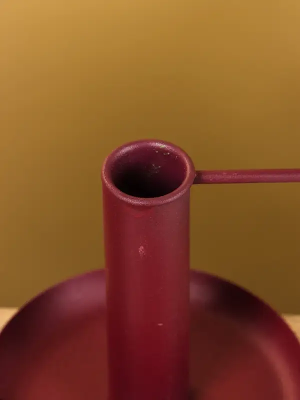 Подсвечник на 1 свечу текстурный с ручкой и блюдцем &laquo;Баклажан&raquo;, 10&times;10&times;9.5 +/- ,5 см