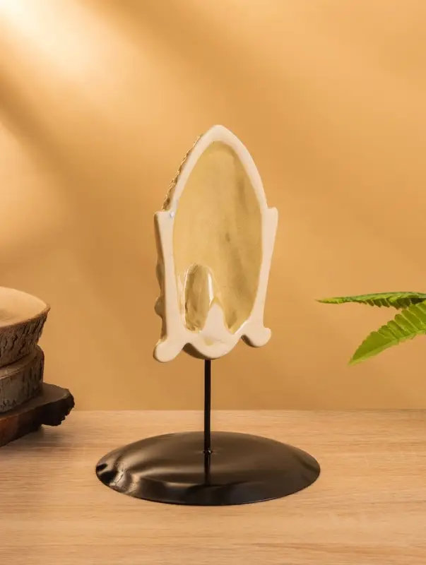 Маска &laquo;Будда&raquo;, на подставке, 14&times;14&times;22 см, керамика, бежевая