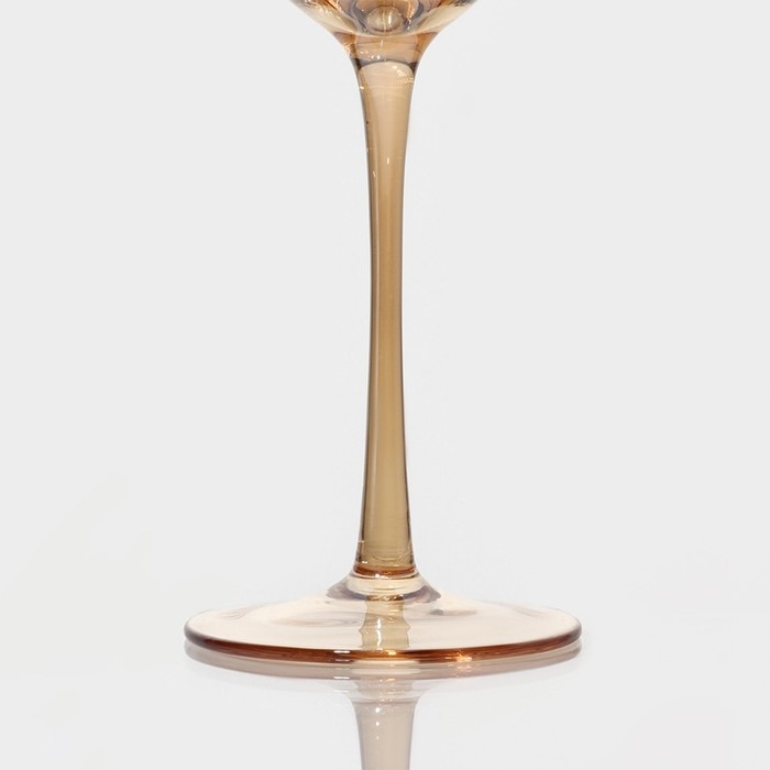 Бокал для вина стеклянный Magistro &laquo;Иллюзия&raquo;, 550 мл, 10&times;24 см, цвет золотой