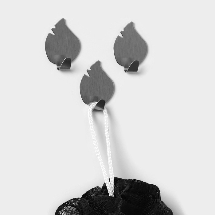 Крючки самоклеящиеся SAVANNA &laquo;Листики&raquo;, 3 шт, металл, 4&times;3&times;1,5 см