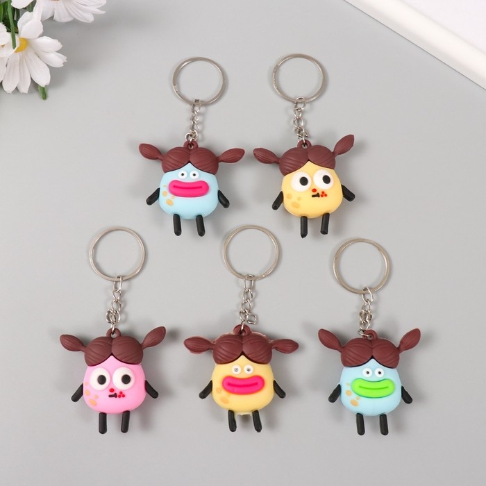 Брелок резина "Картошка с хвостиками" МИКС 5х5,5х2 см