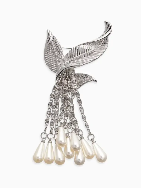 Брошь "Птица с жемчужным хвостом", цвет белый в серебре