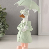Сувенир полистоун "Утка в зелёном дождевике под зонтом" 7х6,5х15,5/18 см