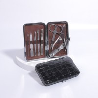 Набор маникюрный &laquo;Рептилия&raquo;, 8 предметов, в футляре, цвет чёрный