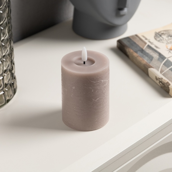 Светодиодная свеча лиловая, 7.5 &times; 12.5 &times; 7.5 см, воск, пластик, батарейки АААх2 (не в комплекте), свечение тёплое белое