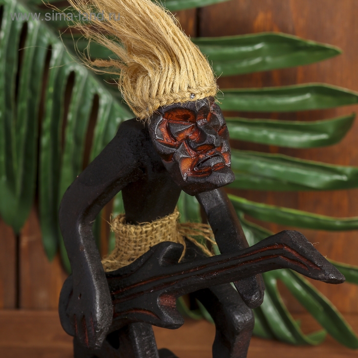 Сувенир дерево календарь "Абориген с гитарой" 23х16х7 см