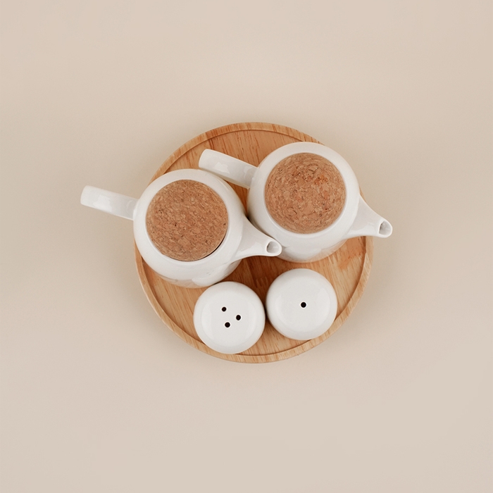 Набор фарфоровый для специй и соусов на деревянной подставке SL Home &laquo;Тренто&raquo;, 5 предметов: 2 соусника 340 мл, 2 банки для специй 60 мл, подставка